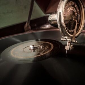 Cinematic transition brass hum