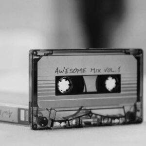 Kitchen toaster pops